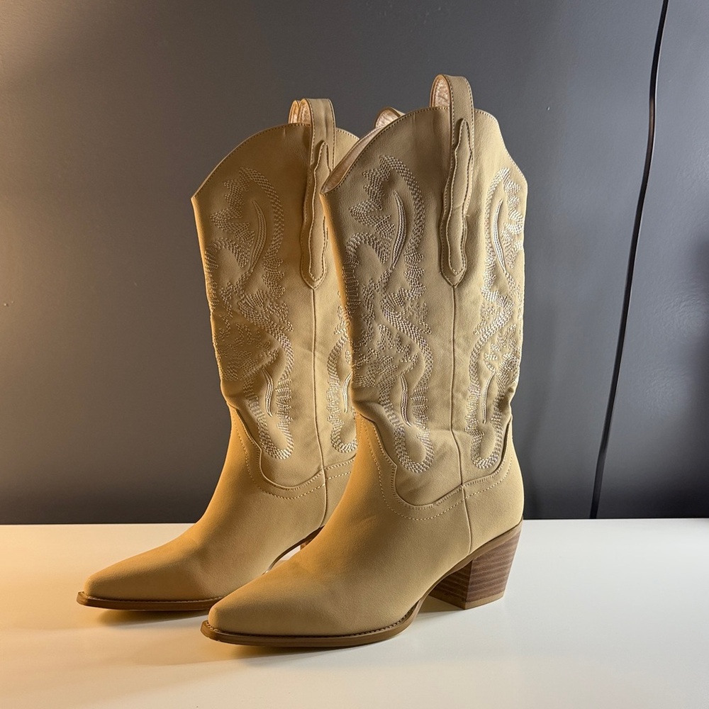 Women's Tan Western Boots